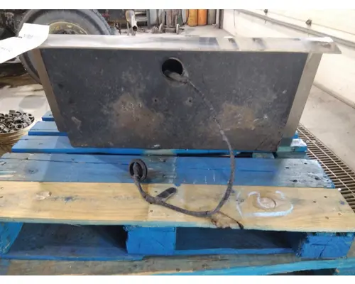 WESTERN STAR 5700XE STOP TURN TAIL LAMP