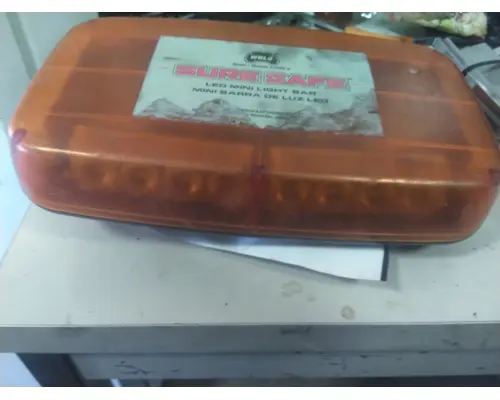 WESTERN STAR 5700XE STROBE LIGHT