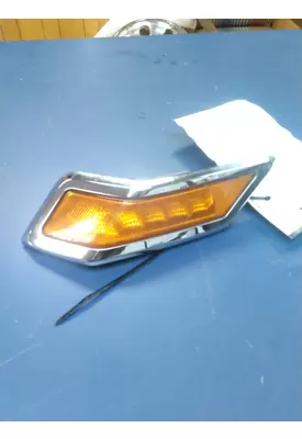 WESTERN STAR 5700XE TURN SIGNAL LIGHT