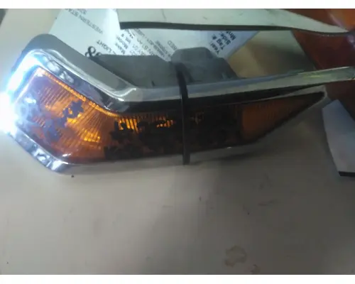 WESTERN STAR 5700XE TURN SIGNAL LIGHT