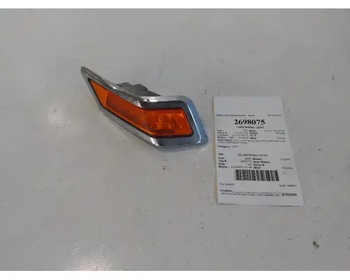 WESTERN STAR 5700XE TURN SIGNAL LIGHT