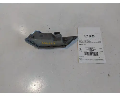 WESTERN STAR 5700XE TURN SIGNAL LIGHT