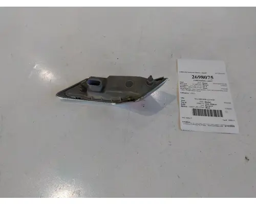 WESTERN STAR 5700XE TURN SIGNAL LIGHT