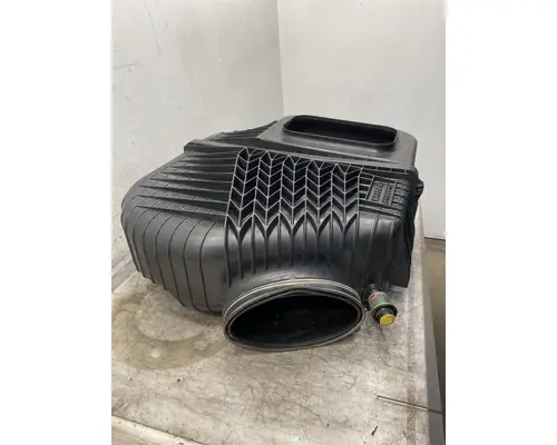 WESTERN STAR 5700 Air Cleaner