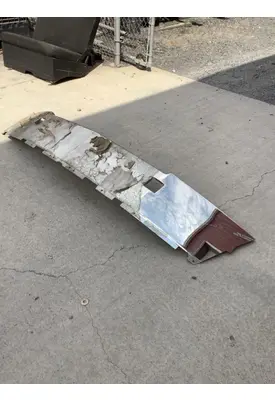 WESTERN STAR 5700 BUMPER CENTER