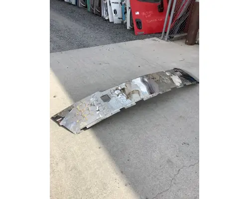 WESTERN STAR 5700 BUMPER CENTER