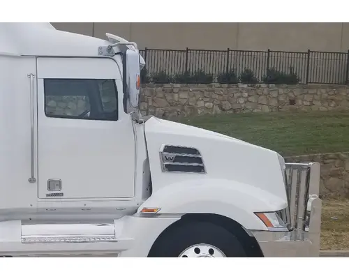 WESTERN STAR 5700 CAB CLIP