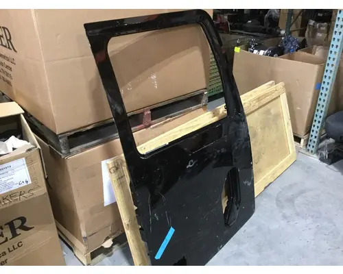 WESTERN STAR 5700 DOOR-FRONT