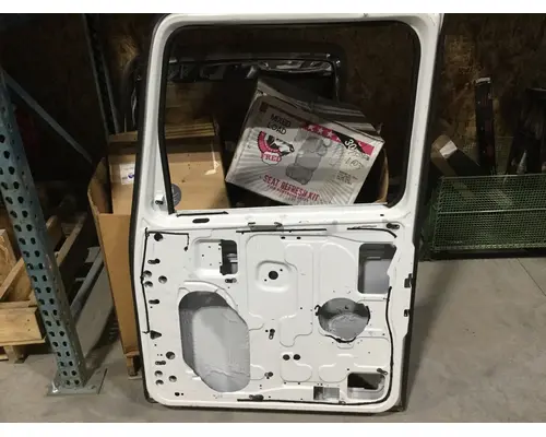 WESTERN STAR 5700 DOOR-FRONT