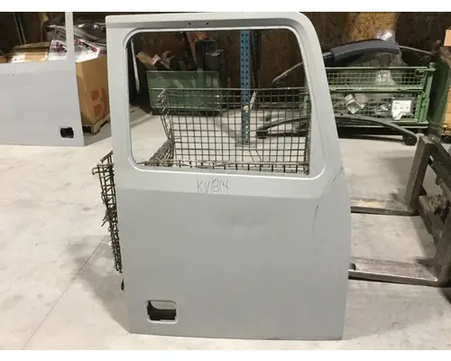 WESTERN STAR 5700 DOOR-FRONT