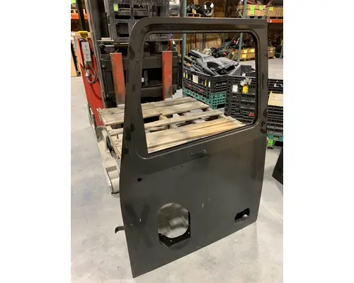 WESTERN STAR 5700 DOOR-FRONT