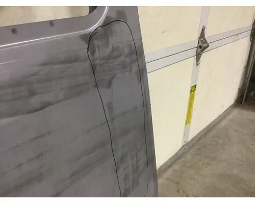 WESTERN STAR 5700 DOOR-FRONT