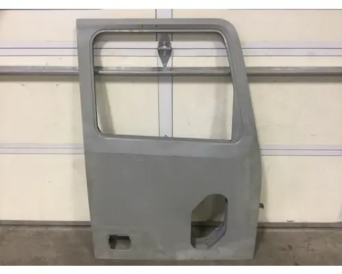 WESTERN STAR 5700 DOOR-FRONT