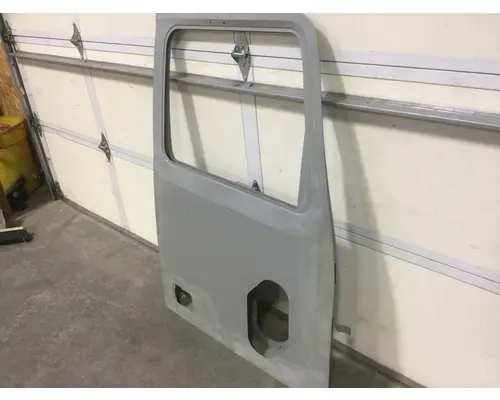 WESTERN STAR 5700 DOOR-FRONT
