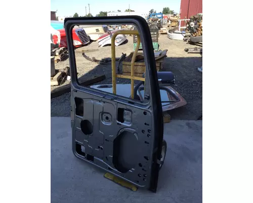 WESTERN STAR 5700 Door Assembly, Front