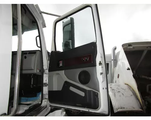 WESTERN STAR 5700 Door Assembly, Front