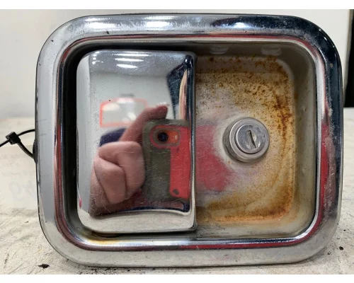WESTERN STAR 5700 Door Handle