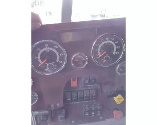 WESTERN STAR 5700 GAUGE CLUSTER