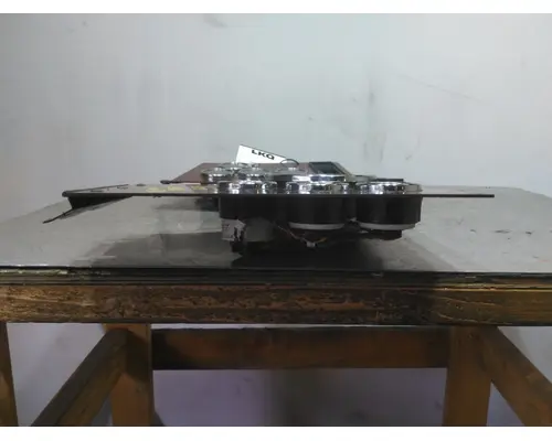 WESTERN STAR 5700 GAUGE CLUSTER