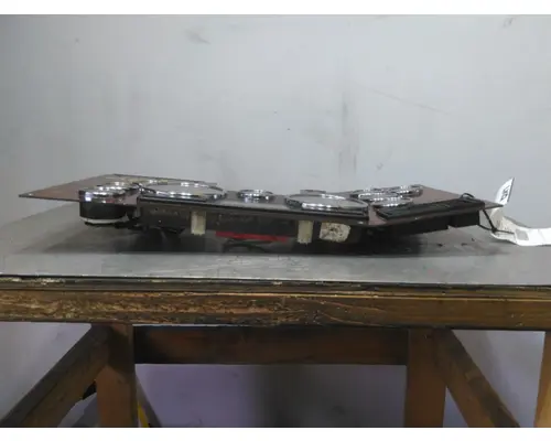 WESTERN STAR 5700 GAUGE CLUSTER