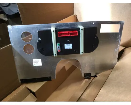 WESTERN STAR 5700 INSTRUMENT CLUSTER