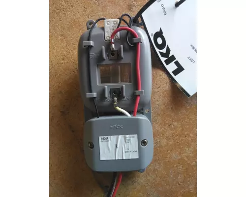 WESTERN STAR 5700 INTERIOR CAB LIGHT