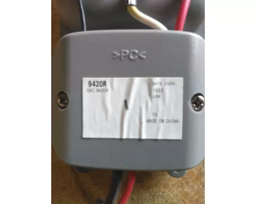 WESTERN STAR 5700 INTERIOR CAB LIGHT