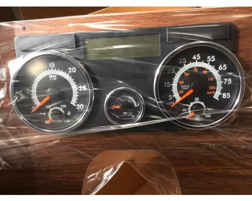 WESTERN STAR 5700 Instrument Cluster