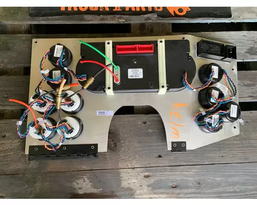 WESTERN STAR 5700 Instrument Cluster