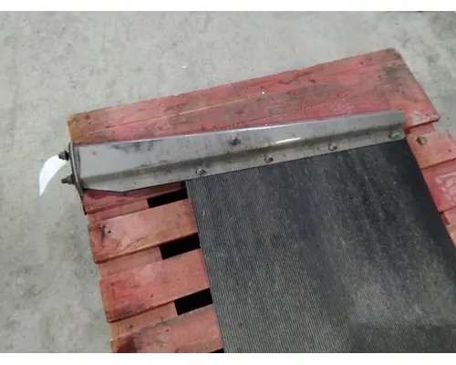 WESTERN STAR 5700 MUD FLAP HANGER