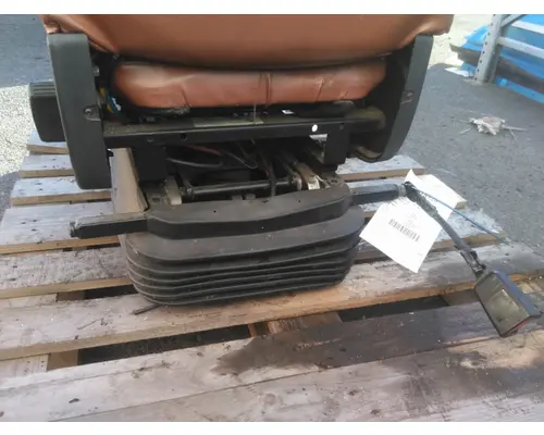 WESTERN STAR 5700 SEAT, FRONT