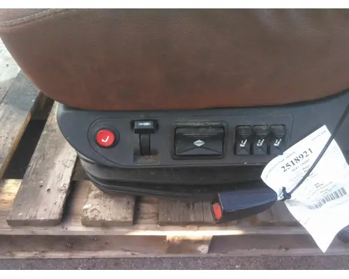 WESTERN STAR 5700 SEAT, FRONT