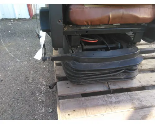 WESTERN STAR 5700 SEAT, FRONT