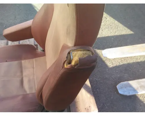 WESTERN STAR 5700 SEAT, FRONT