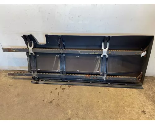 WESTERN STAR 5700 Side Fairing