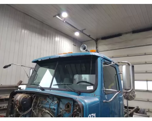 WESTERN STAR 5900 CAB CLIP