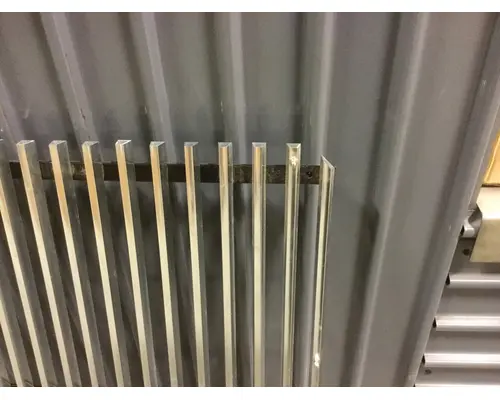 WESTERN STAR 6900 GRILLE