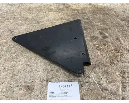 WESTERN STAR A05-28769-000 Brackets, Misc.