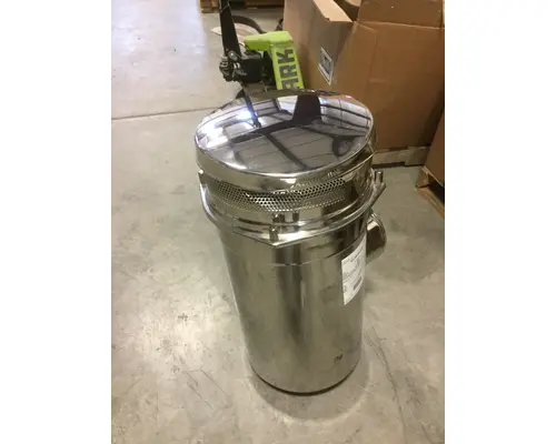 WESTERN STAR  AIR CLEANER
