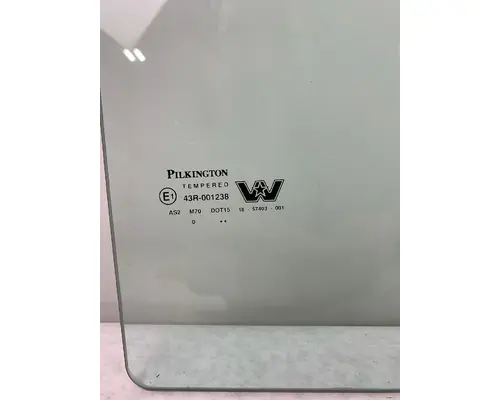 WESTERN STAR  DOOR GLASS