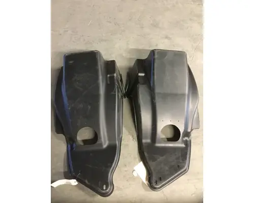 WESTERN STAR  INNER FENDER