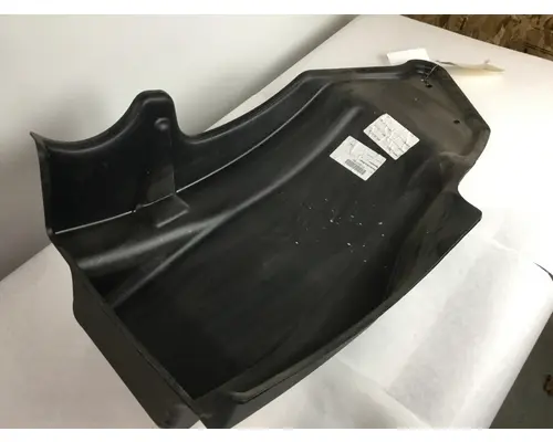 WESTERN STAR  INNER FENDER