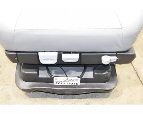 WESTERN STAR  Seat, Front
