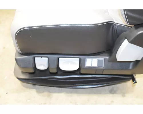 WESTERN STAR  Seat, Front