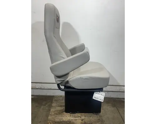 WESTERN STAR  Seat, Front