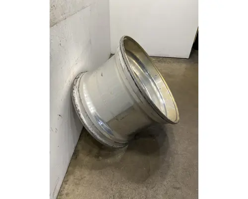 WESTERN STAR  Wheel