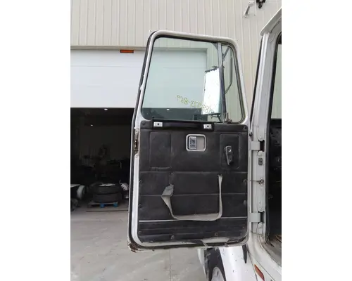 WHITE/GMC WCA DOOR ASSEMBLY, FRONT
