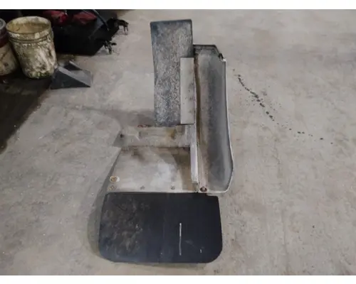 WHITE/GMC WCA FENDER EXTENSION