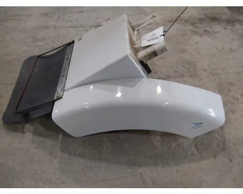 WHITE/GMC WCA FENDER EXTENSION