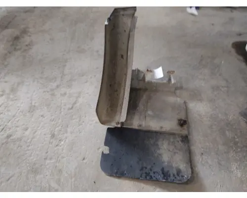 WHITE/GMC WCA FENDER EXTENSION